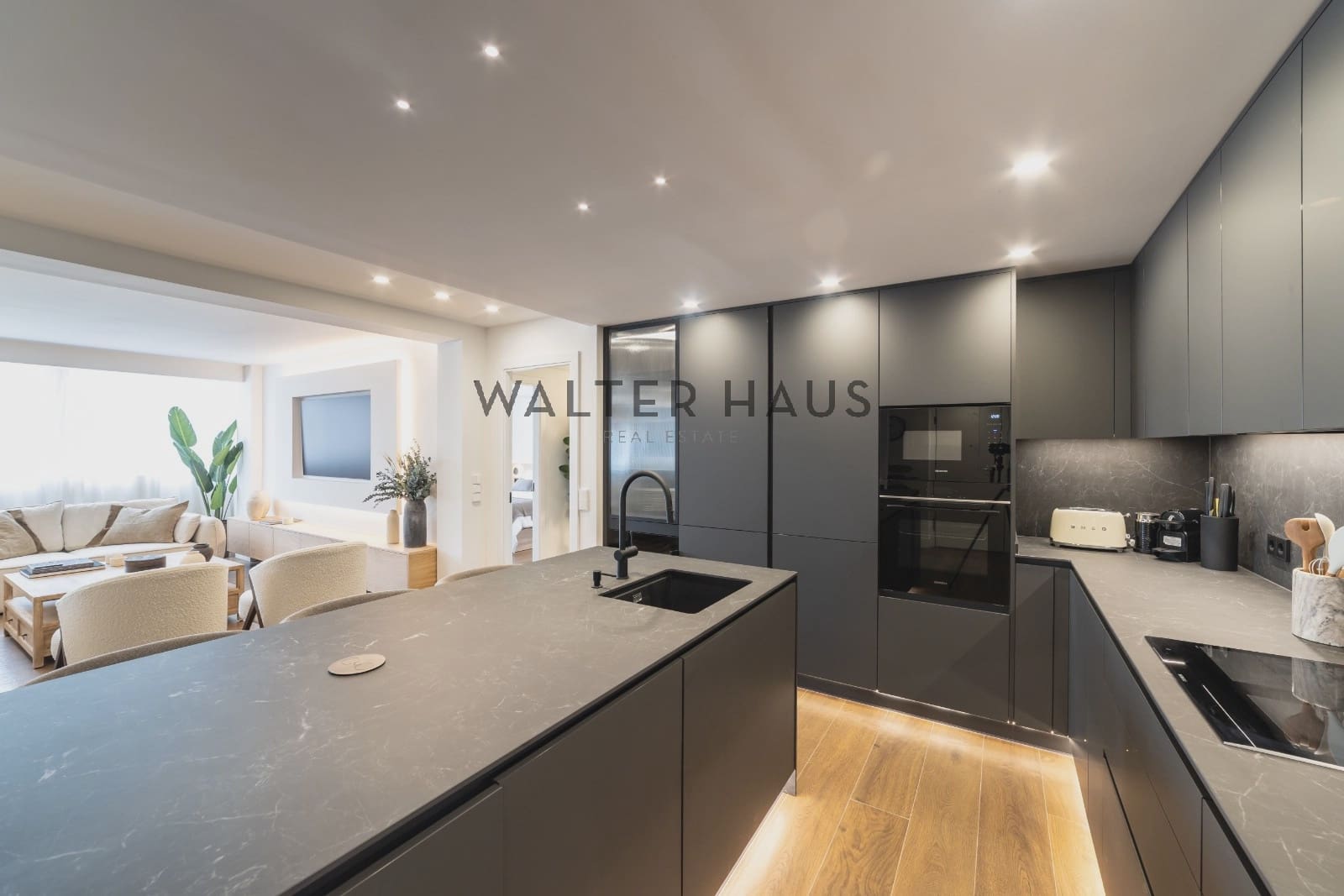 4 quarto Apartamento para arrendar em Madrid cidade com piscina - 6 500 € (Ref: 8613928)