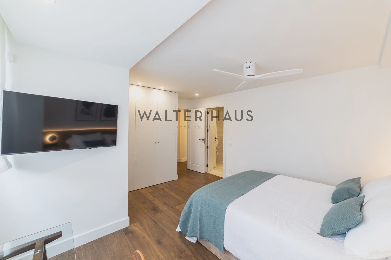 4 quarto Apartamento para arrendar em Madrid cidade com piscina - 6 500 € (Ref: 8613928)