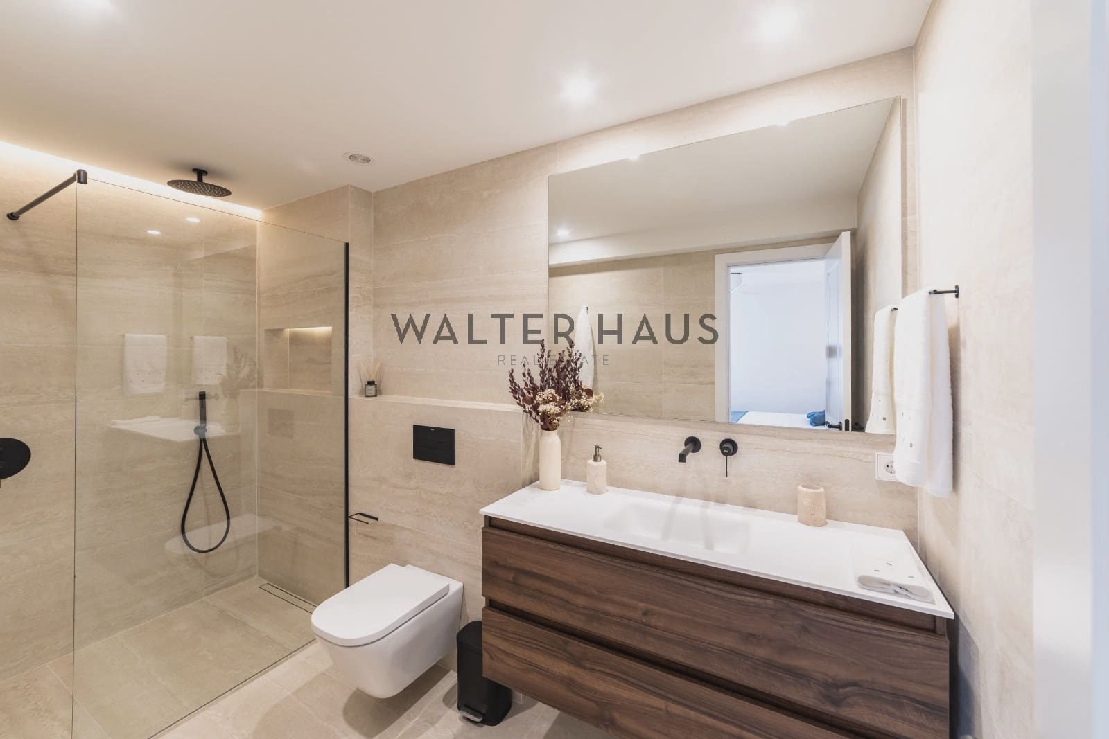 4 quarto Apartamento para arrendar em Madrid cidade com piscina - 6 500 € (Ref: 8613928)