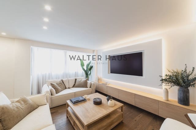 Appartement de 4 chambres à louer à Cuatro Caminos, Madrid ville avec piscine - 6 500 € (Ref: 8613928)