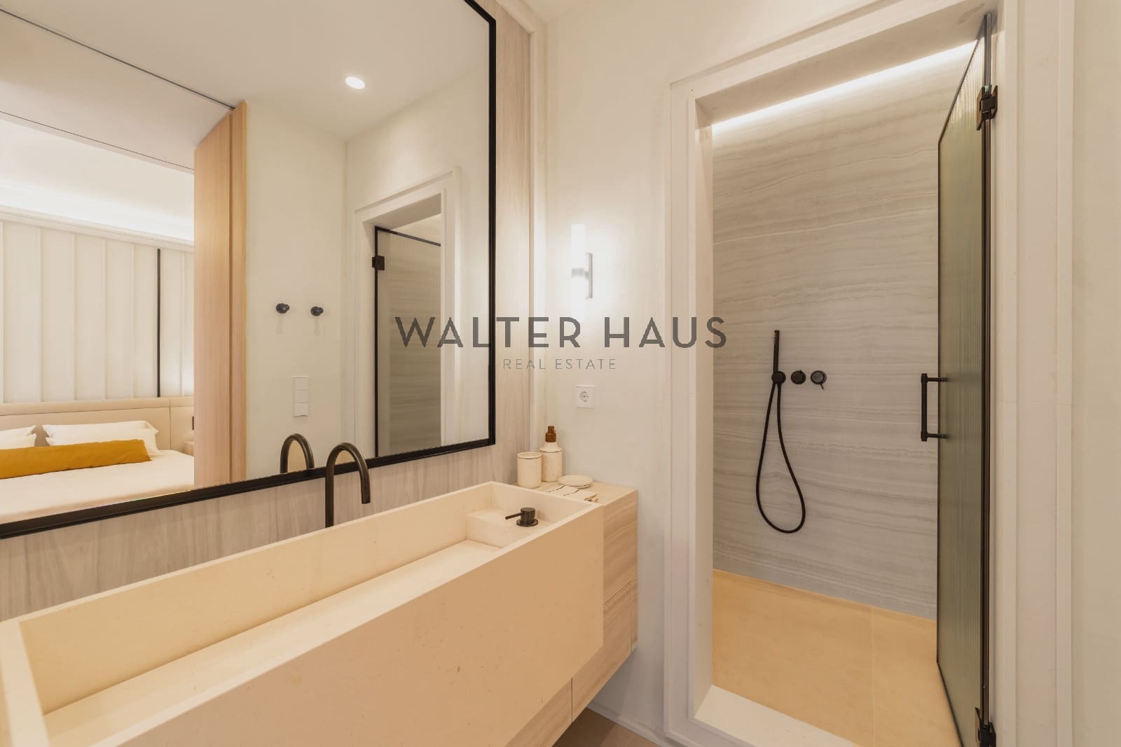 4 soveværelse Lejlighed til salg i Madrid by - € 2.490.000 (Ref: 8617638)