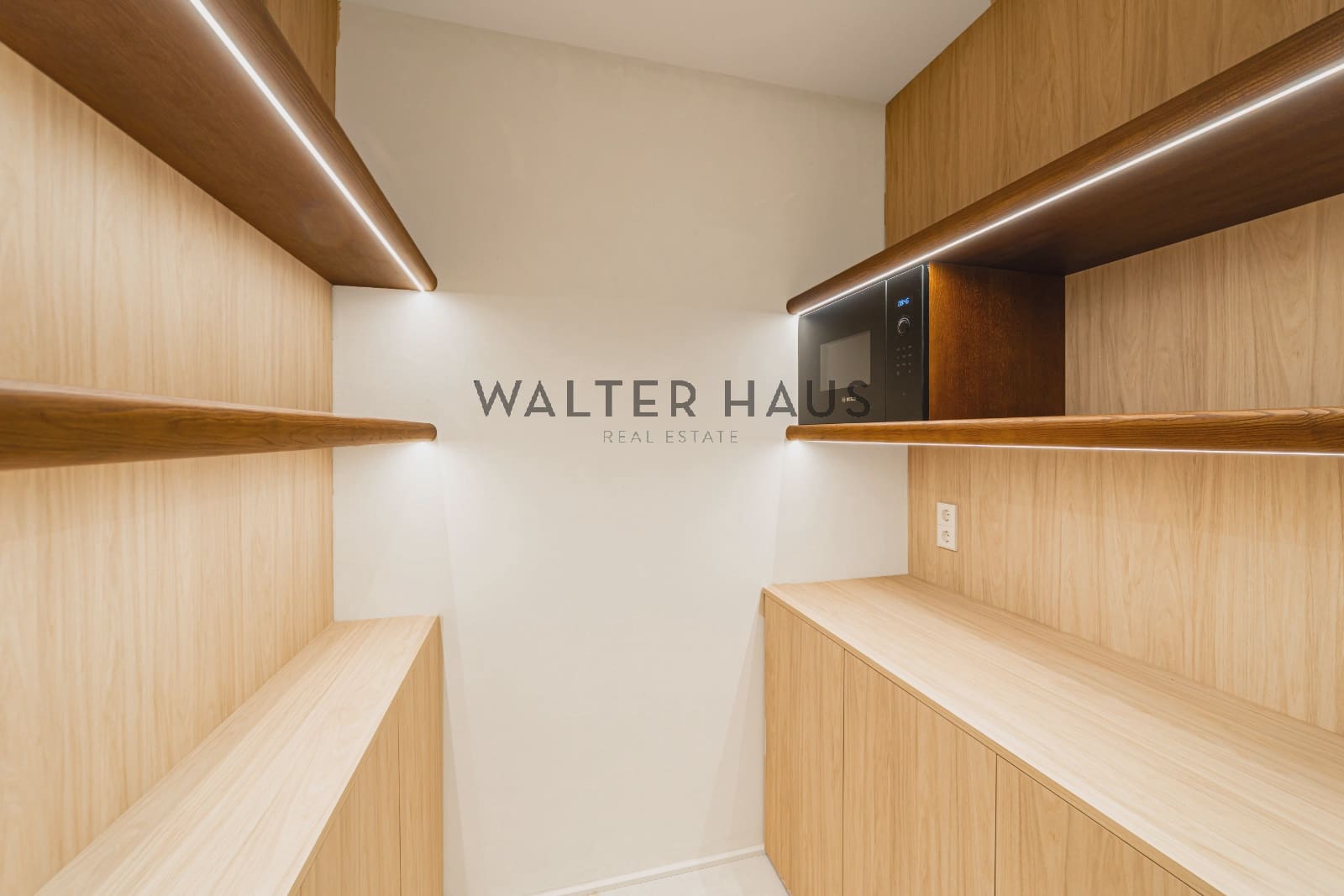 4 soveværelse Lejlighed til salg i Madrid by - € 2.490.000 (Ref: 8617638)