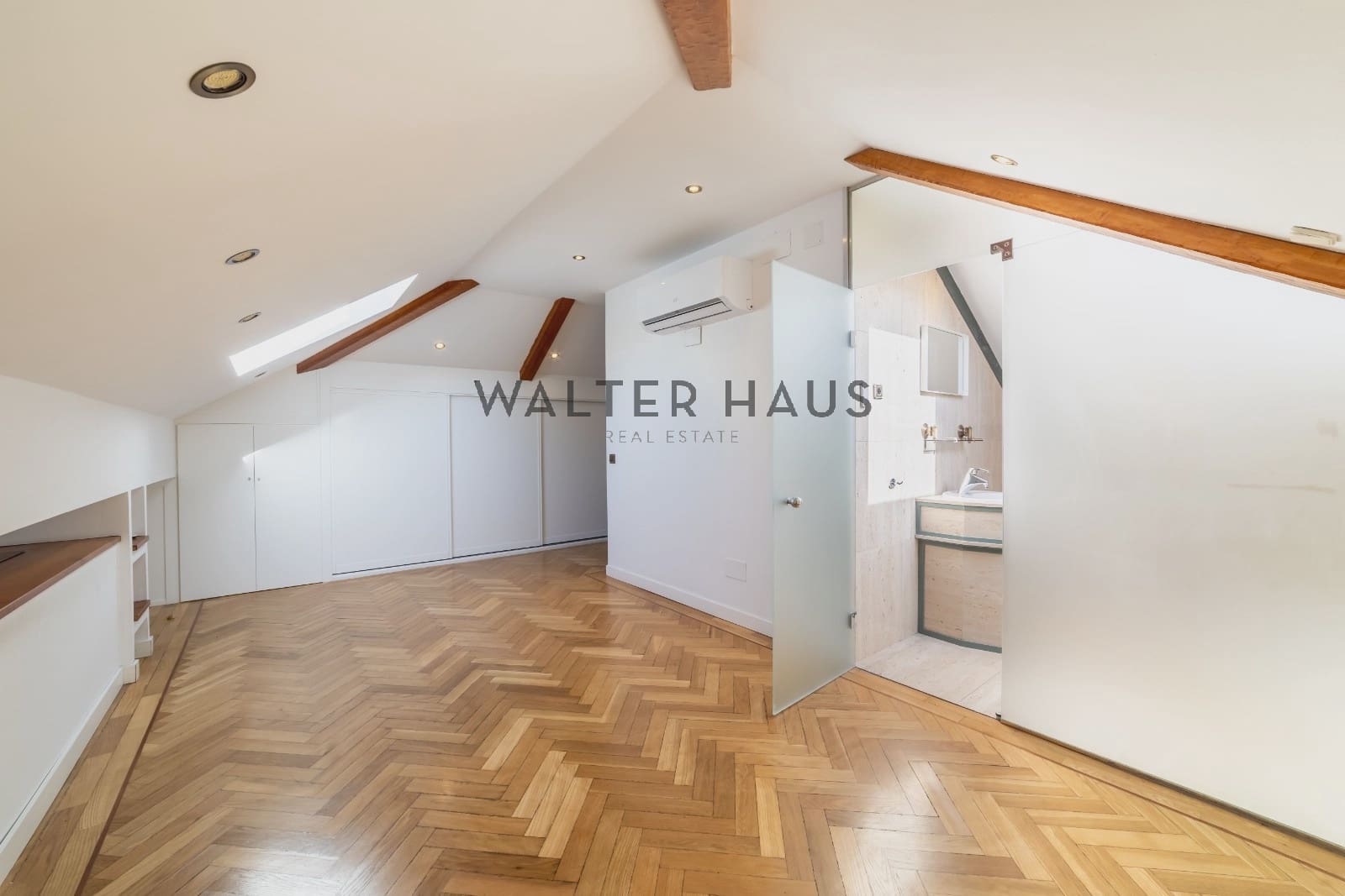 4 soveværelse Villa til salg i Madrid by - € 2.000.000 (Ref: 8617639)