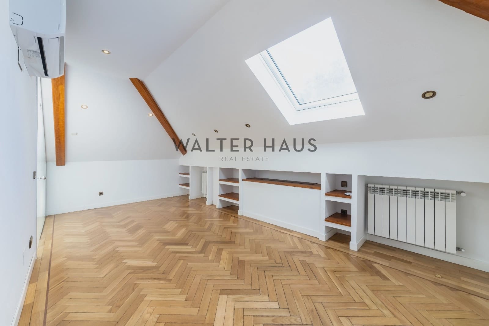 4 soveværelse Villa til salg i Madrid by - € 2.000.000 (Ref: 8617639)