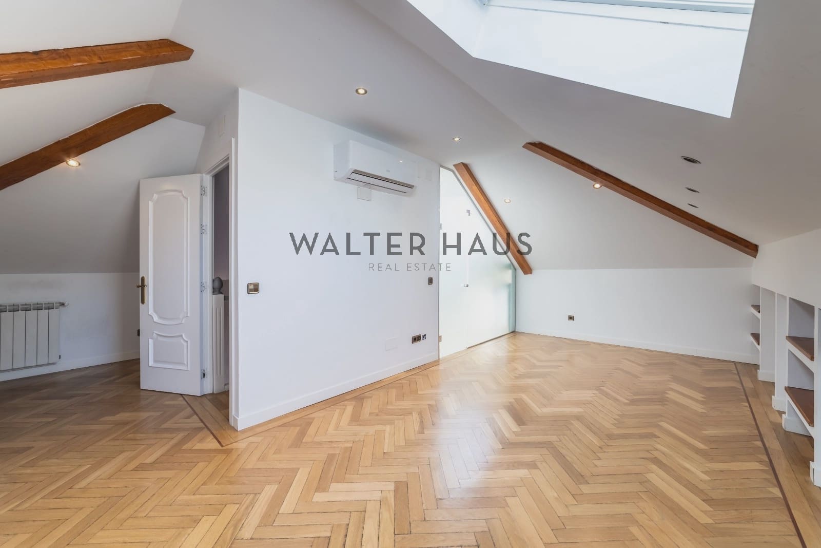 4 soveværelse Villa til salg i Madrid by - € 2.000.000 (Ref: 8617639)