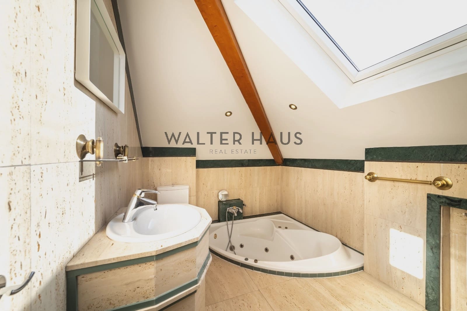 4 soveværelse Villa til salg i Madrid by - € 2.000.000 (Ref: 8617639)