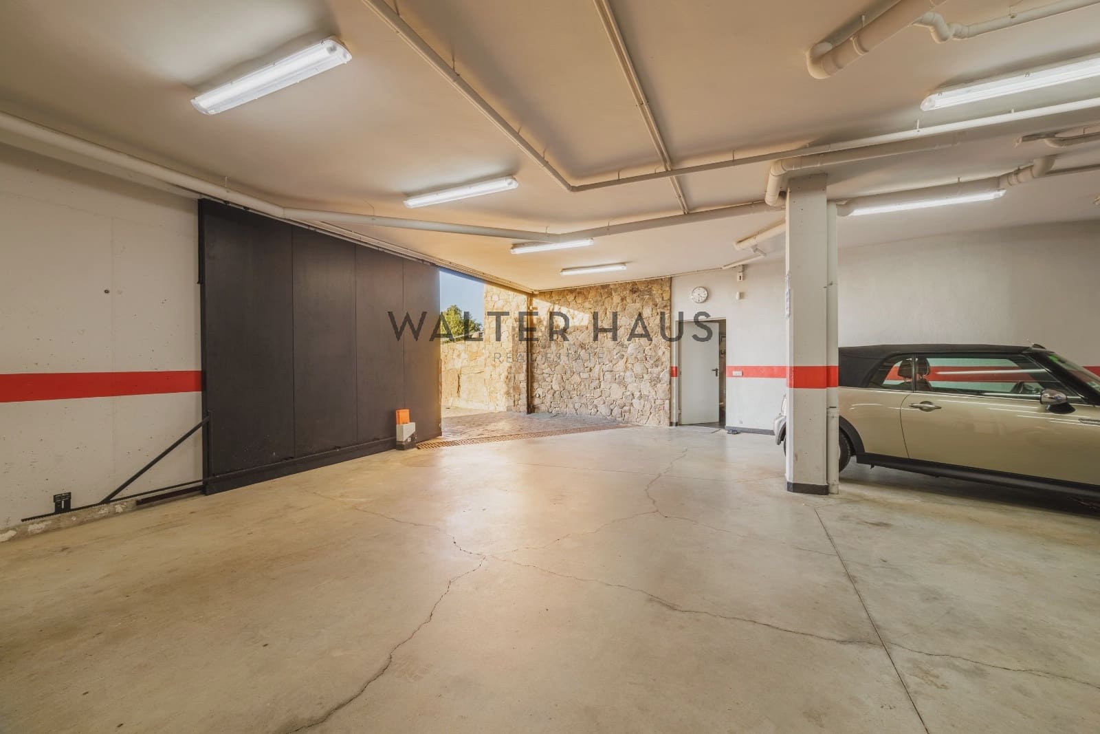 6 bedroom Villa for sale in Lloret de Mar with pool - € 1,990,000 (Ref: 8624396)