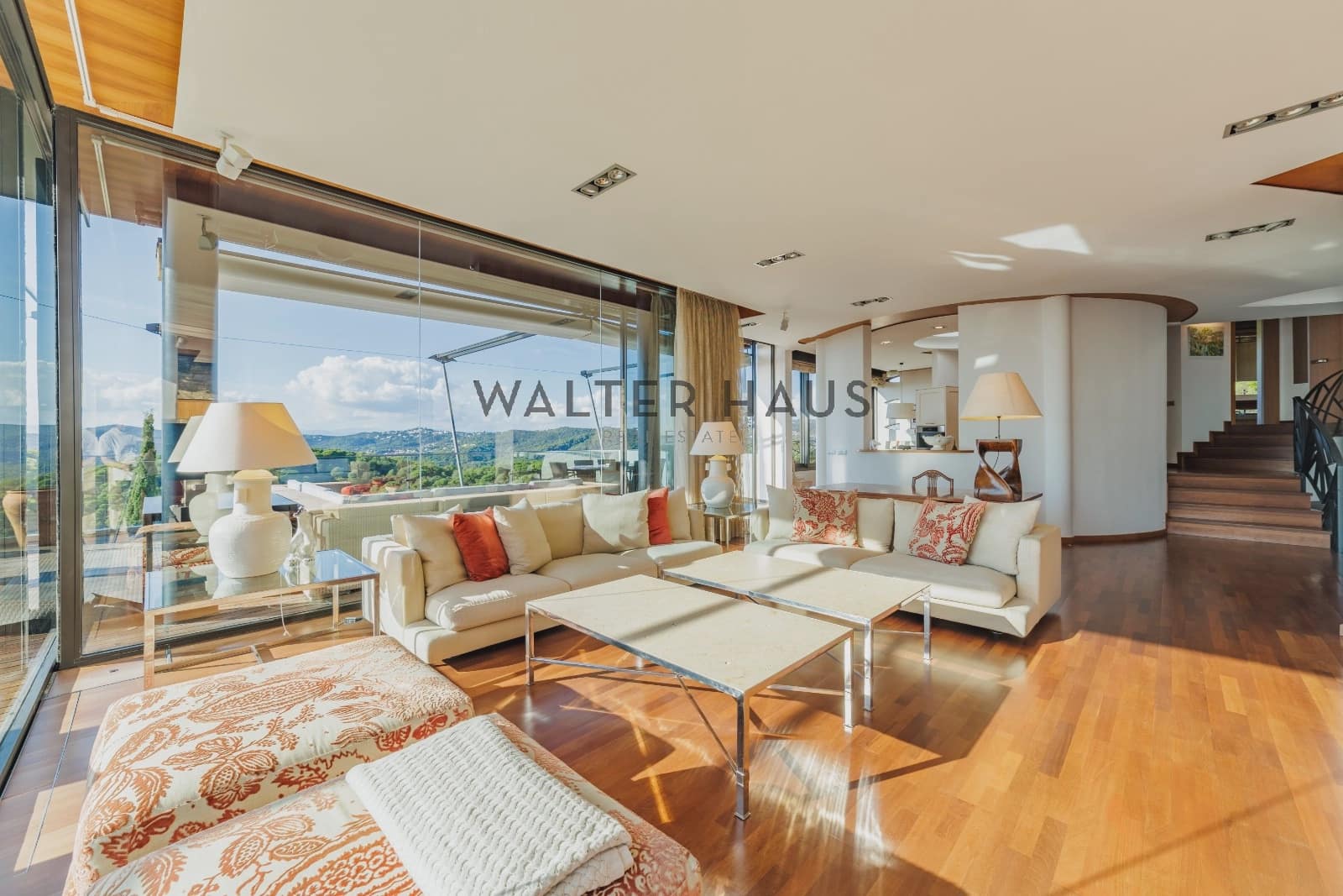 6 bedroom Villa for sale in Lloret de Mar with pool - € 1,990,000 (Ref: 8624396)