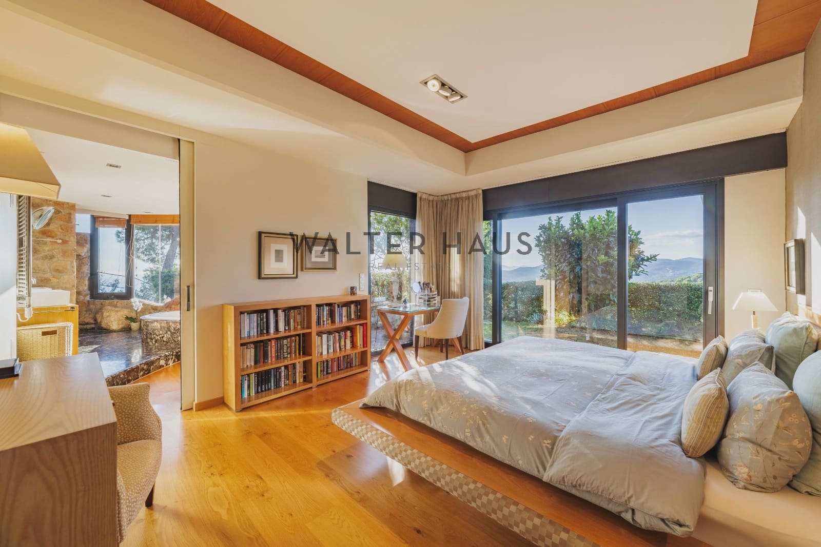 6 bedroom Villa for sale in Lloret de Mar with pool - € 1,990,000 (Ref: 8624396)