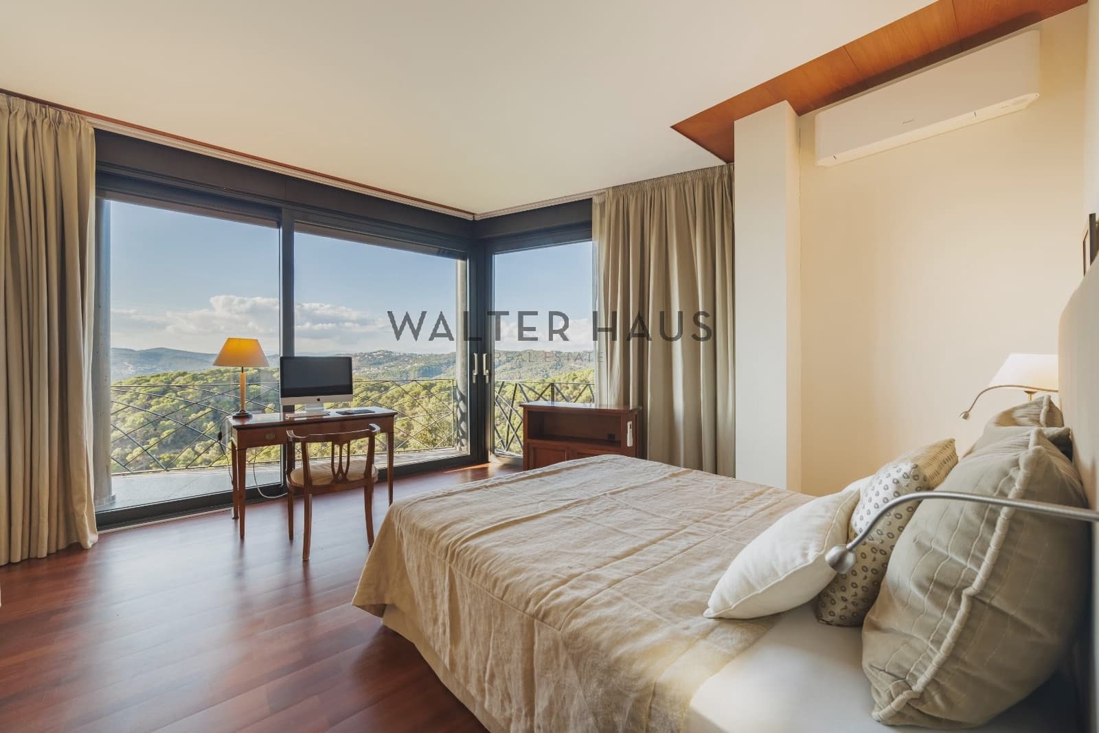 6 bedroom Villa for sale in Lloret de Mar with pool - € 1,990,000 (Ref: 8624396)