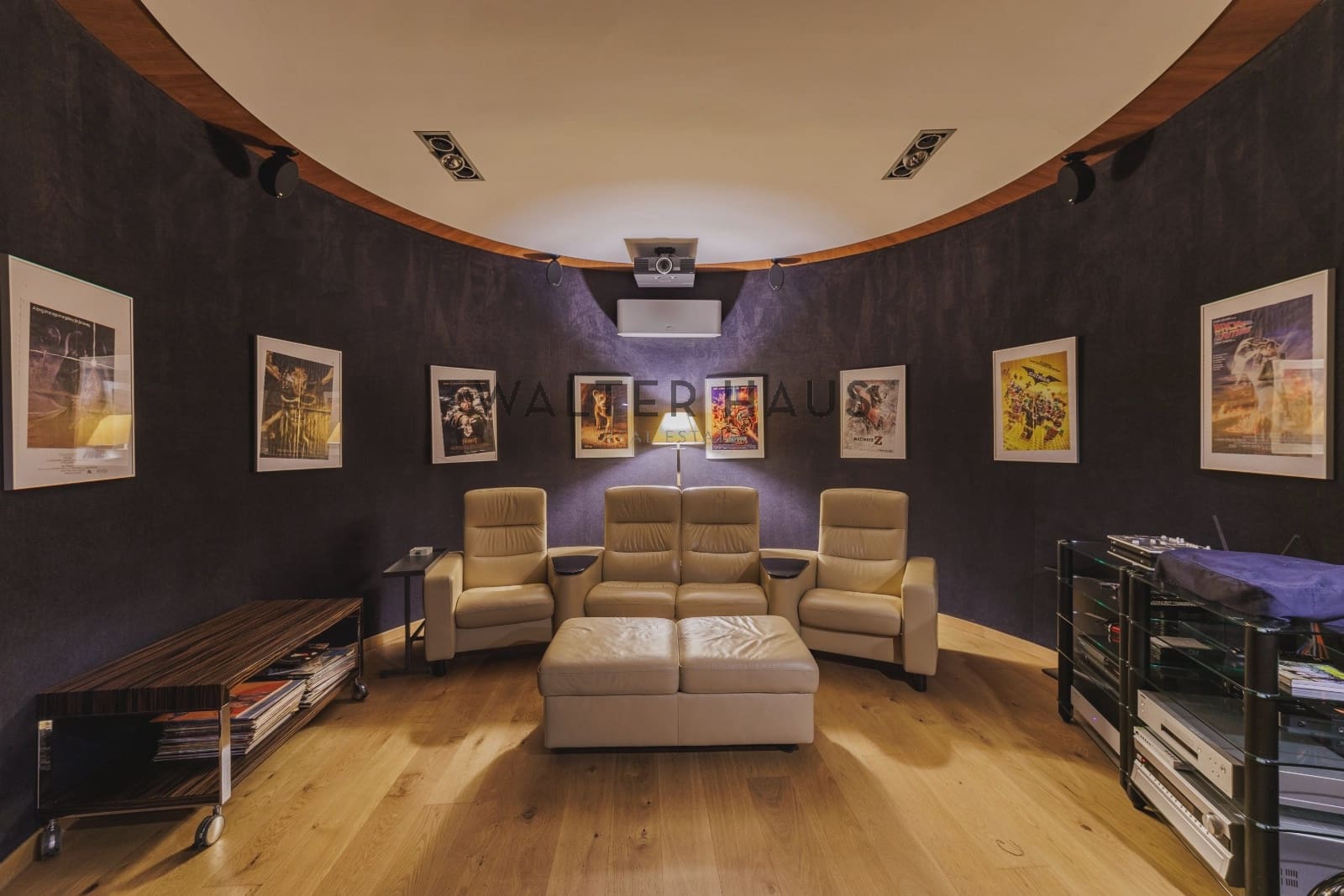 6 bedroom Villa for sale in Lloret de Mar with pool - € 1,990,000 (Ref: 8624396)