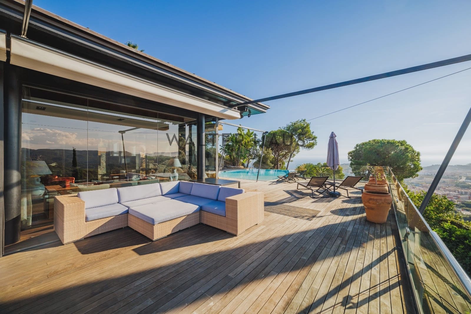 6 bedroom Villa for sale in Lloret de Mar with pool - € 1,990,000 (Ref: 8624396)