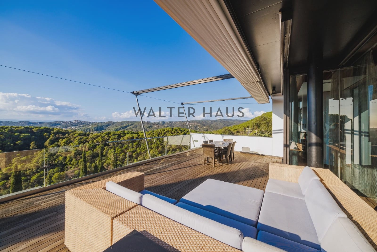 6 bedroom Villa for sale in Lloret de Mar with pool - € 1,990,000 (Ref: 8624396)