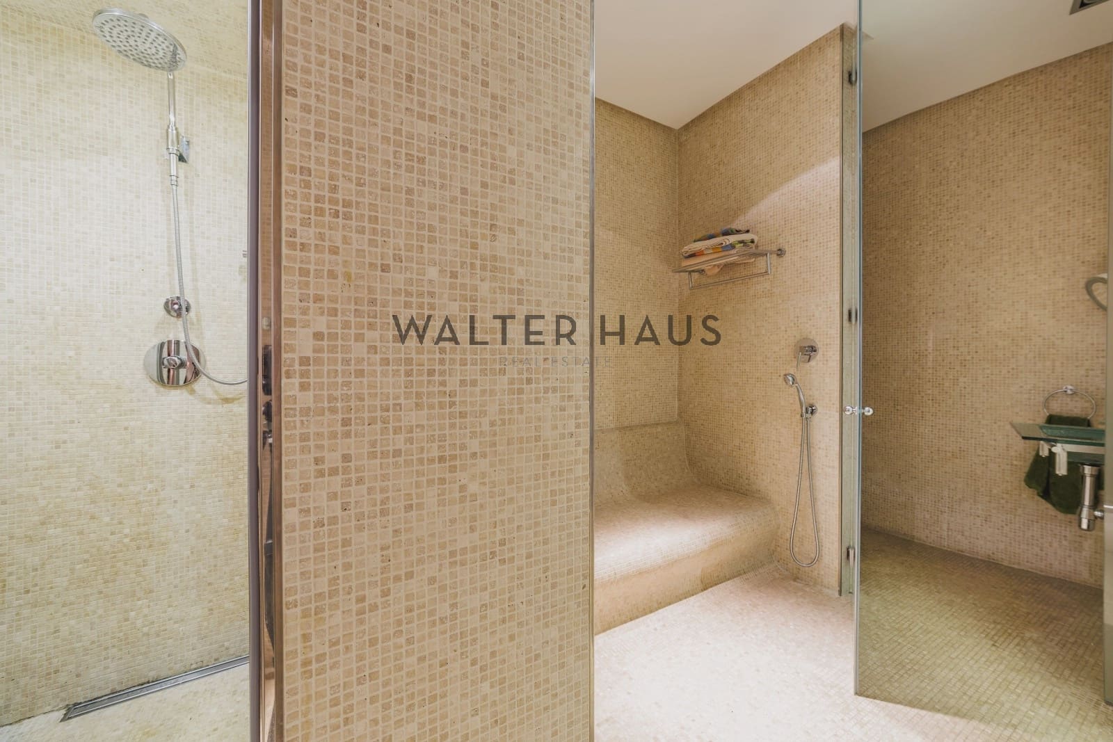 6 bedroom Villa for sale in Lloret de Mar with pool - € 1,990,000 (Ref: 8624396)