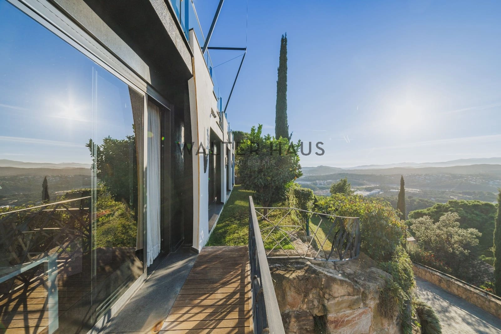 6 bedroom Villa for sale in Lloret de Mar with pool - € 1,990,000 (Ref: 8624396)