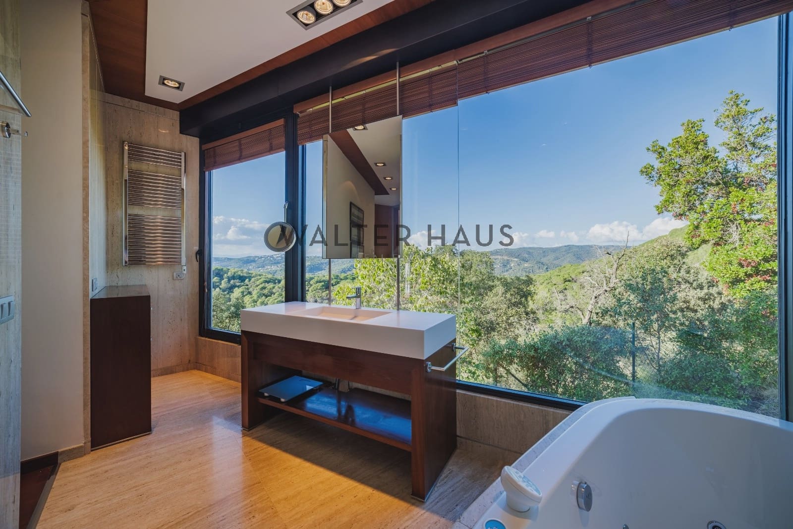 6 bedroom Villa for sale in Lloret de Mar with pool - € 1,990,000 (Ref: 8624396)