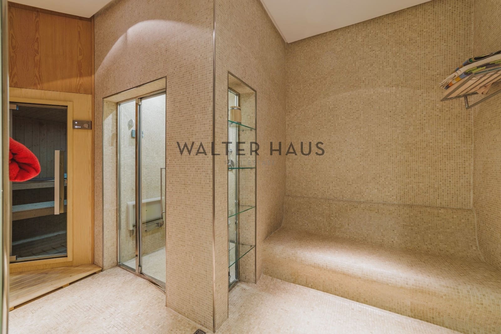 6 bedroom Villa for sale in Lloret de Mar with pool - € 1,990,000 (Ref: 8624396)