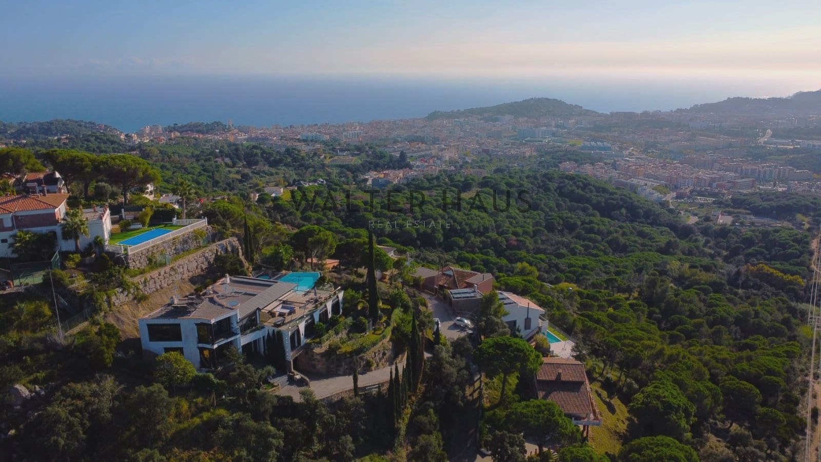 6 bedroom Villa for sale in Lloret de Mar with pool - € 1,990,000 (Ref: 8624396)