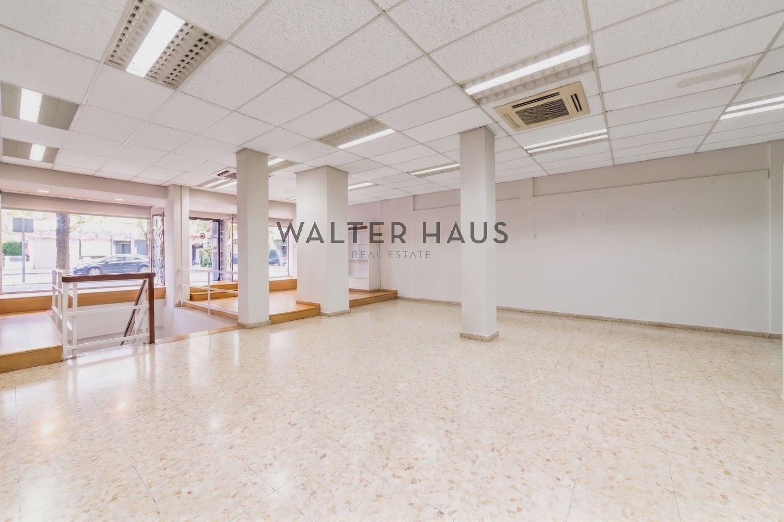 Commercial for sale in Madrid city - € 2,500,000 (Ref: 8635913)