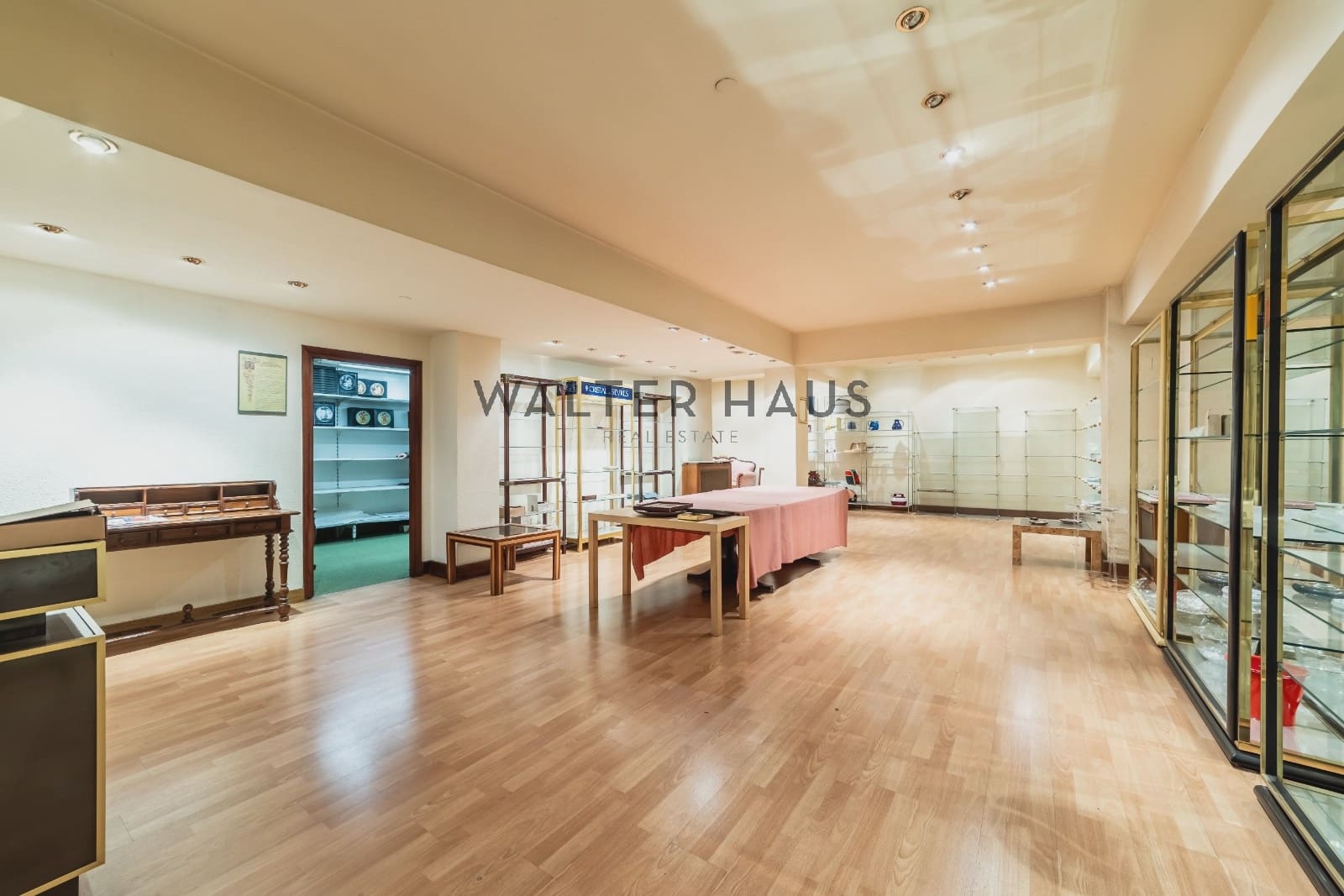 Commercial for sale in Madrid city - € 2,500,000 (Ref: 8635913)