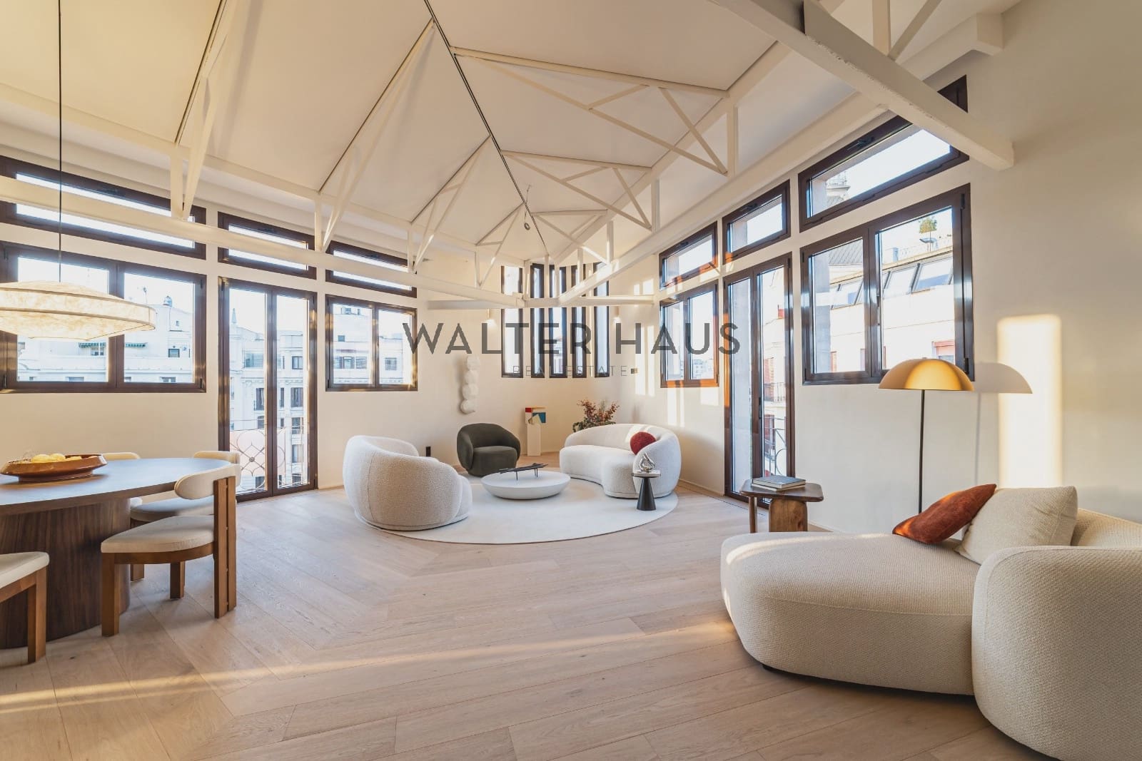 4 soveværelse Lejlighed til salg i Madrid by med swimmingpool - € 3.790.000 (Ref: 8655753)