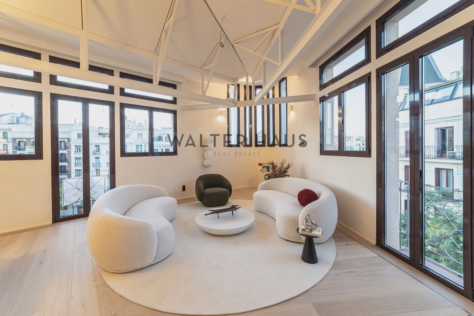 4 soveværelse Lejlighed til salg i Madrid by med swimmingpool - € 3.790.000 (Ref: 8655753)