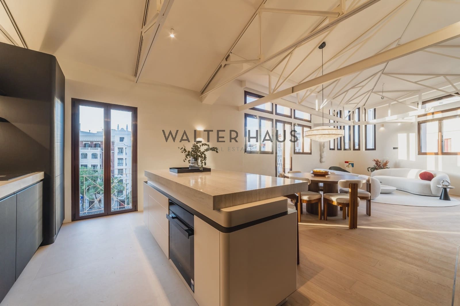 4 soveværelse Lejlighed til salg i Madrid by med swimmingpool - € 3.790.000 (Ref: 8655753)