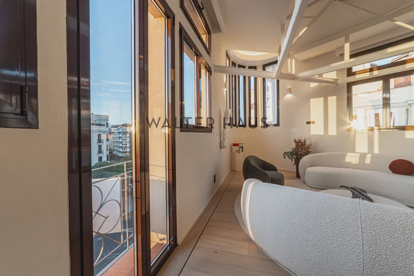 4 soveværelse Lejlighed til salg i Madrid by med swimmingpool - € 3.790.000 (Ref: 8655753)