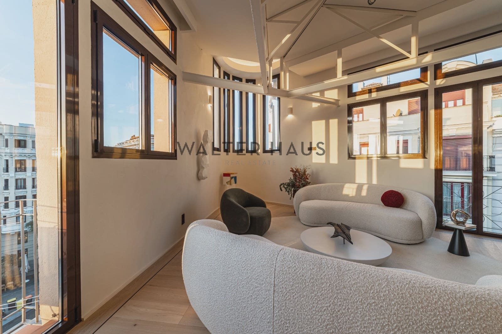 4 soveværelse Lejlighed til salg i Madrid by med swimmingpool - € 3.790.000 (Ref: 8655753)