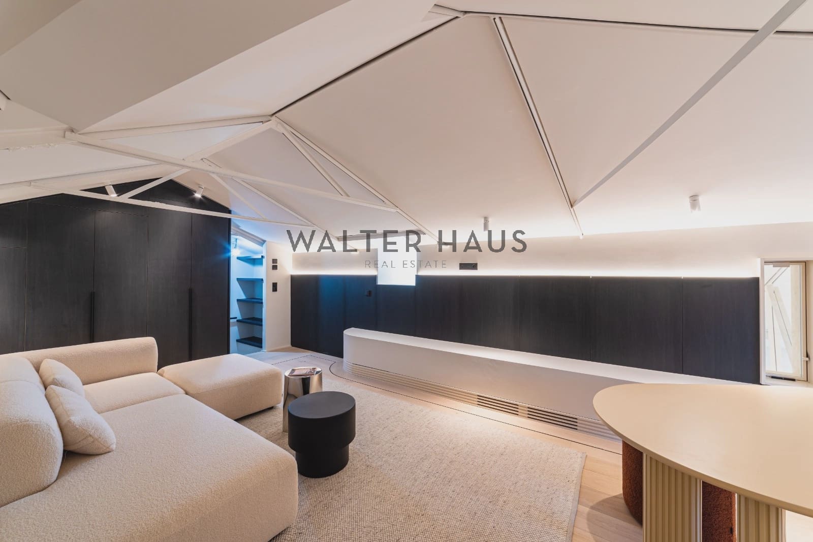 4 soveværelse Lejlighed til salg i Madrid by med swimmingpool - € 3.790.000 (Ref: 8655753)