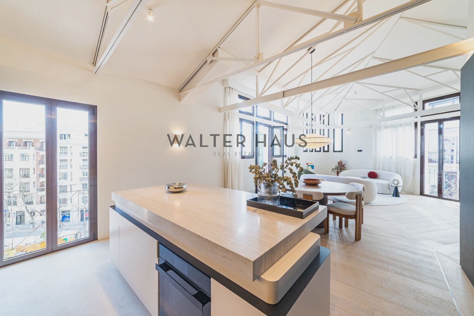 4 slaapkamer Flat te koop in Madrid stad - € 3.590.000 (Ref: 8655753)