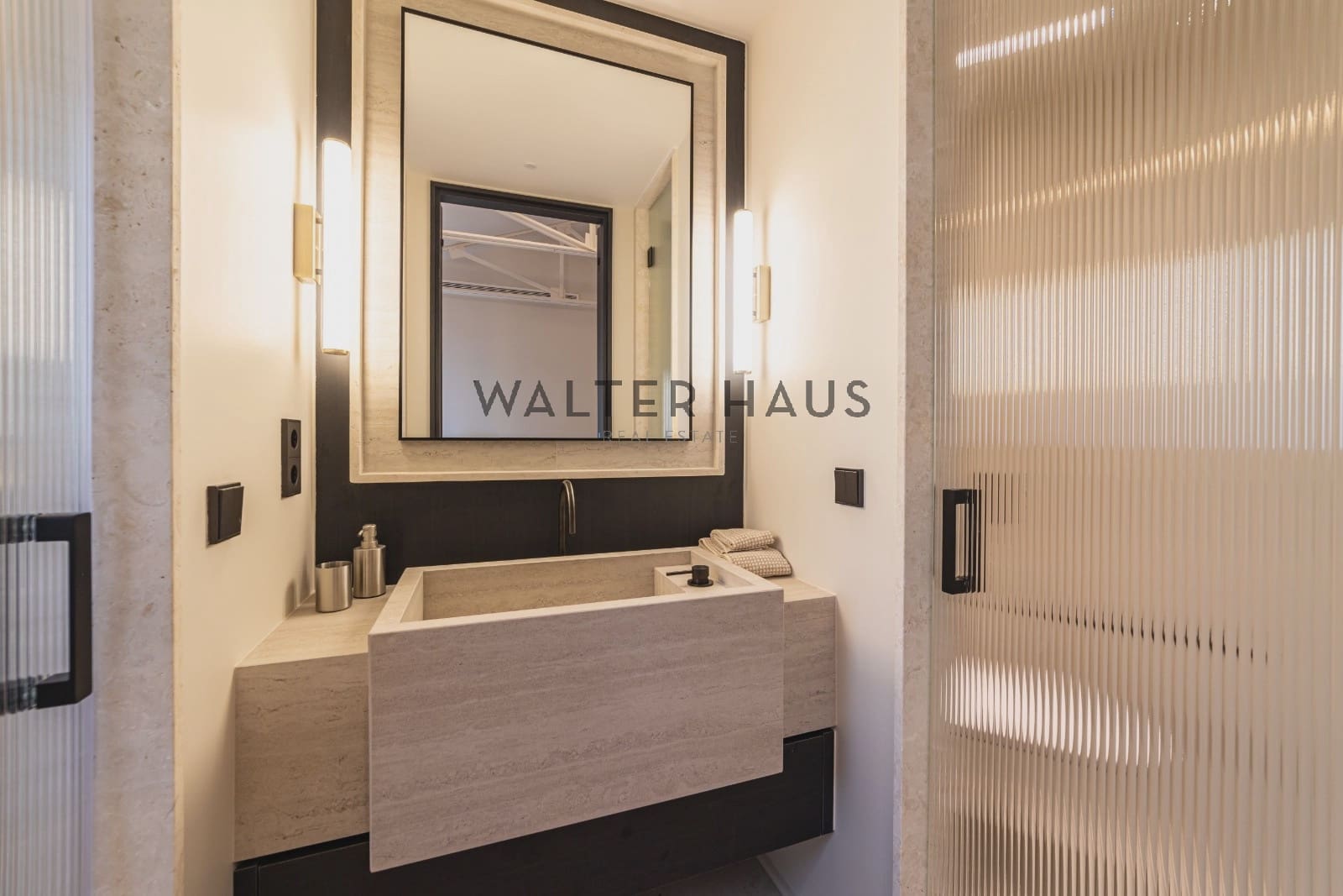 4 slaapkamer Flat te koop in Madrid stad - € 3.590.000 (Ref: 8655753)