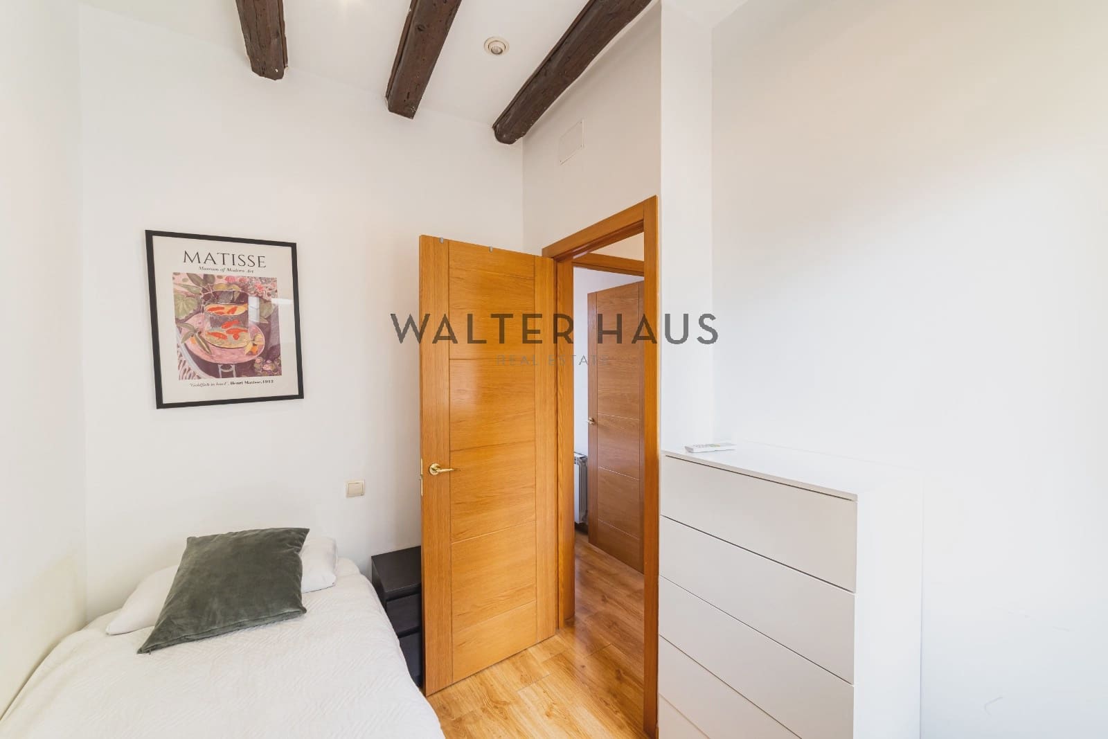 2 bedroom Penthouse for sale in Madrid city with pool - € 1,150,000 (Ref: 8688547)