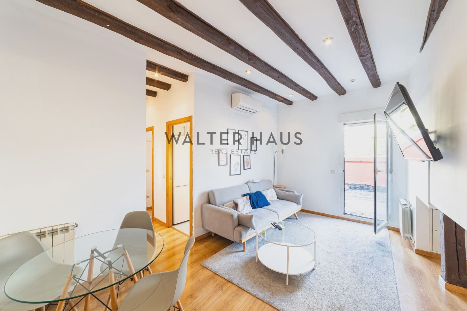 2 bedroom Penthouse for sale in Madrid city with pool - € 1,150,000 (Ref: 8688547)