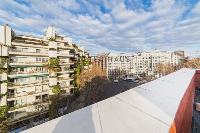 2 bedroom Penthouse for sale in Universidad, Madrid city with pool - € 1,150,000 (Ref: 8688547)