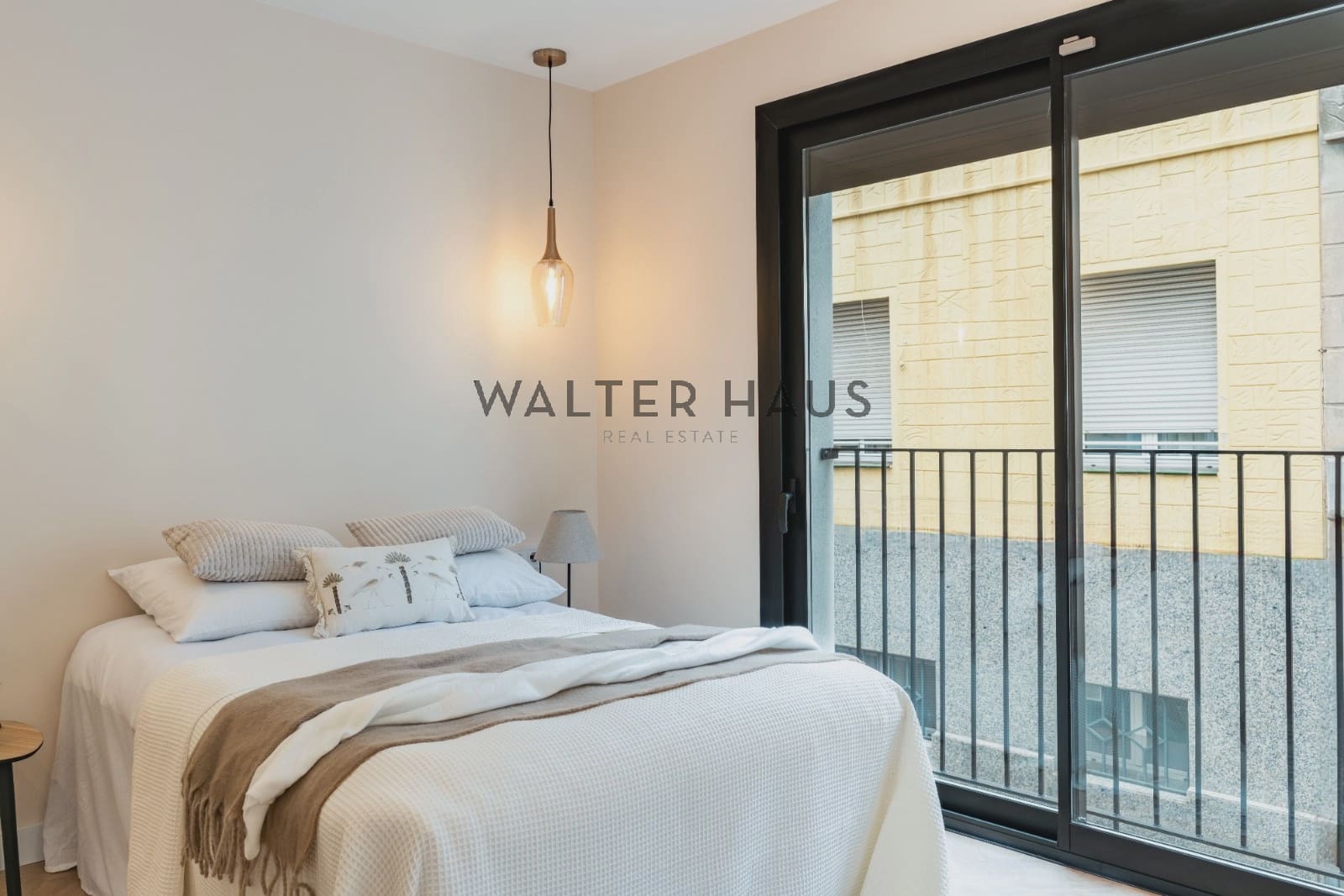 2 soveværelse Lejlighed til salg i Barcelona by - € 649.000 (Ref: 8690705)