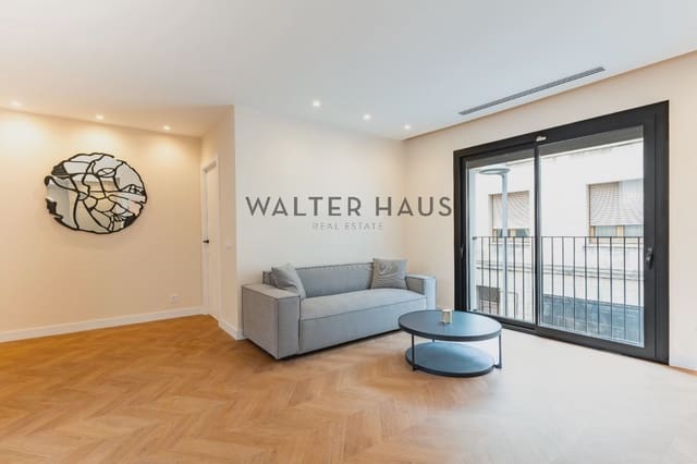 2 bedroom Flat for sale in Sants, Barcelona city - € 649,000 (Ref: 8690705)