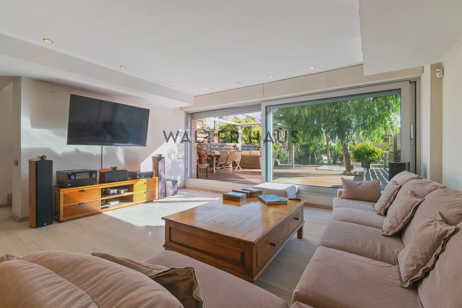 4 soveværelse Villa til salg i Barcelona by med swimmingpool - € 1.950.000 (Ref: 8692136)