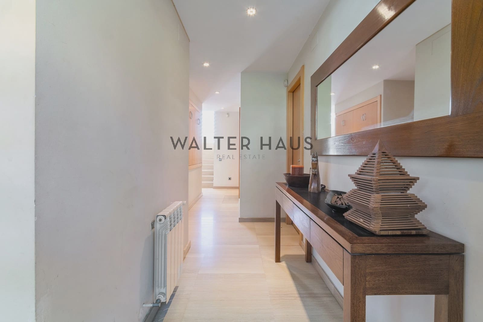 4 soveværelse Villa til salg i Barcelona by med swimmingpool - € 1.950.000 (Ref: 8692136)