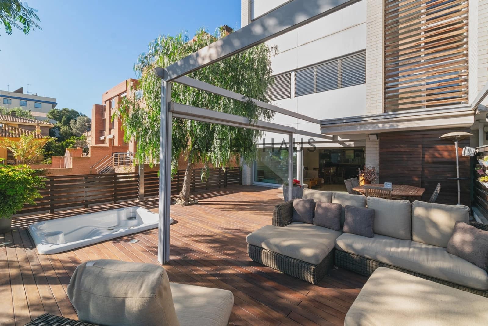 4 soveværelse Villa til salg i Barcelona by med swimmingpool - € 1.950.000 (Ref: 8692136)