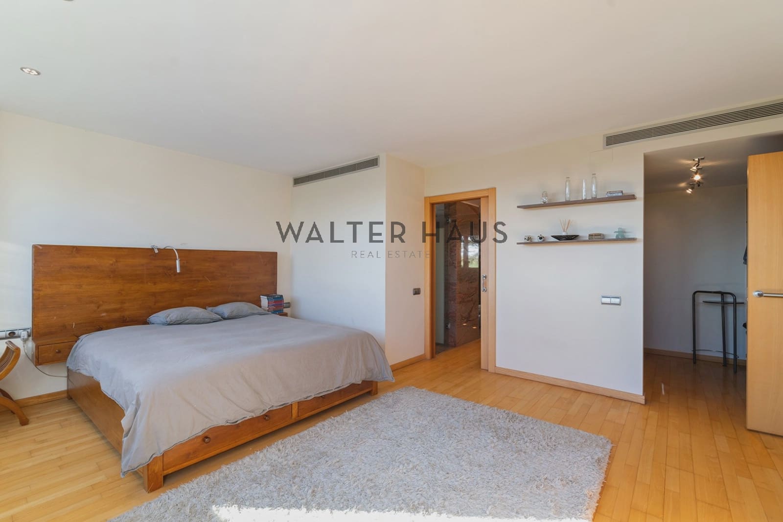 4 soveværelse Villa til salg i Barcelona by med swimmingpool - € 1.950.000 (Ref: 8692136)