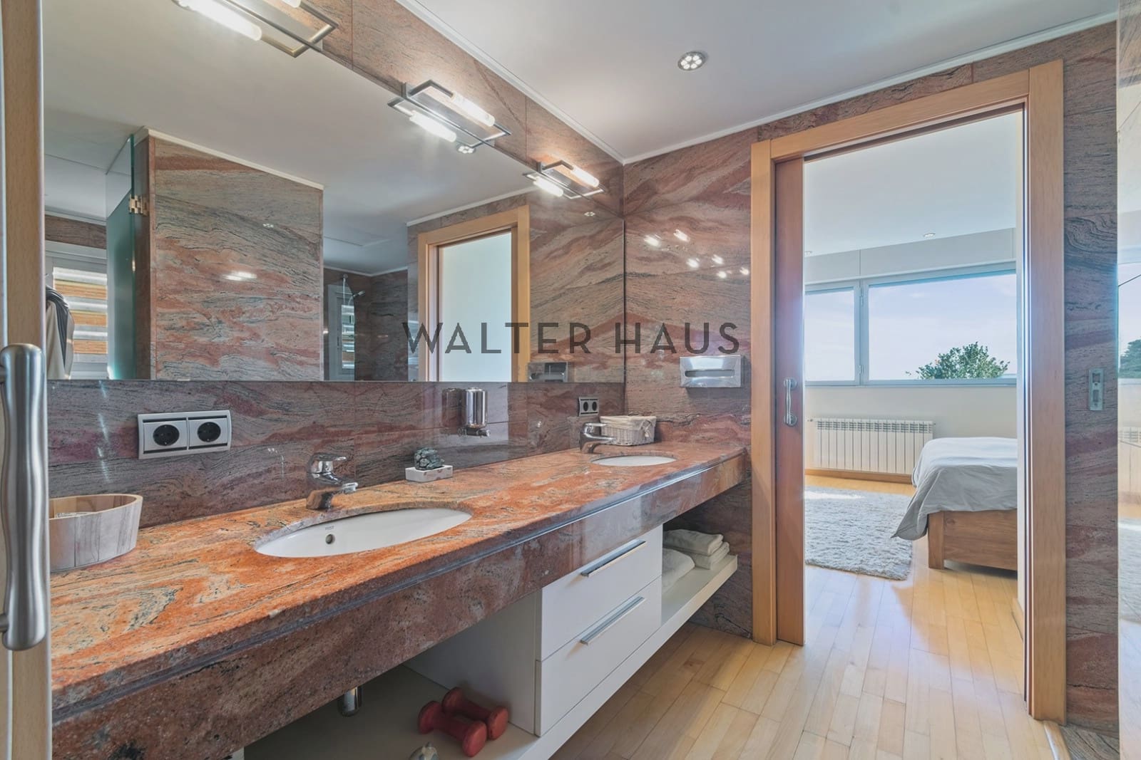 4 soveværelse Villa til salg i Barcelona by med swimmingpool - € 1.950.000 (Ref: 8692136)