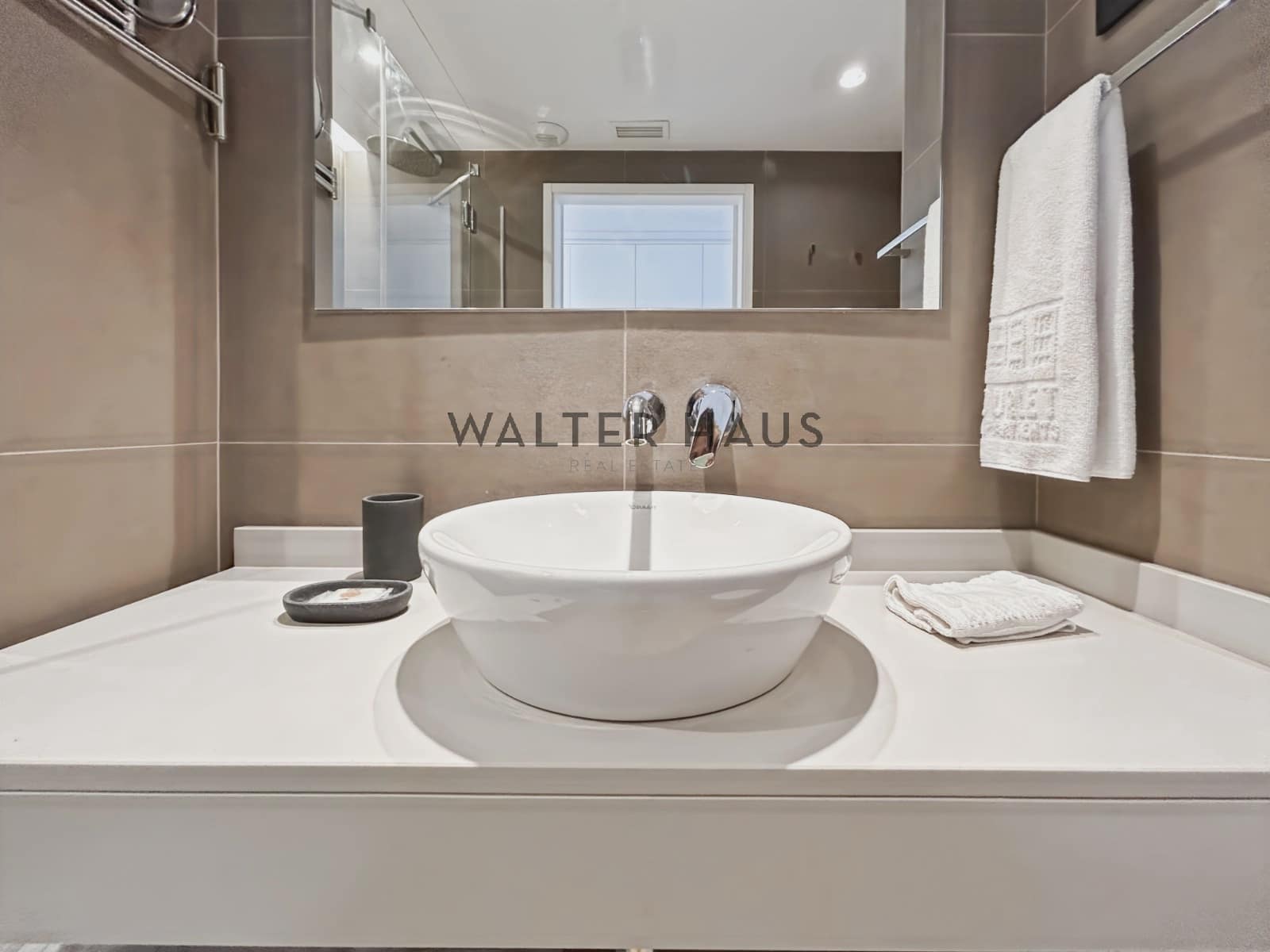 2 soverom Leilighet til leie i Barcelona by med svømmebasseng - € 3 950 (Ref: 8695831)