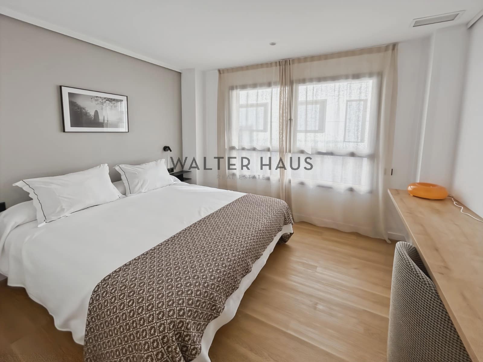 2 soverom Leilighet til leie i Barcelona by med svømmebasseng - € 3 950 (Ref: 8695831)