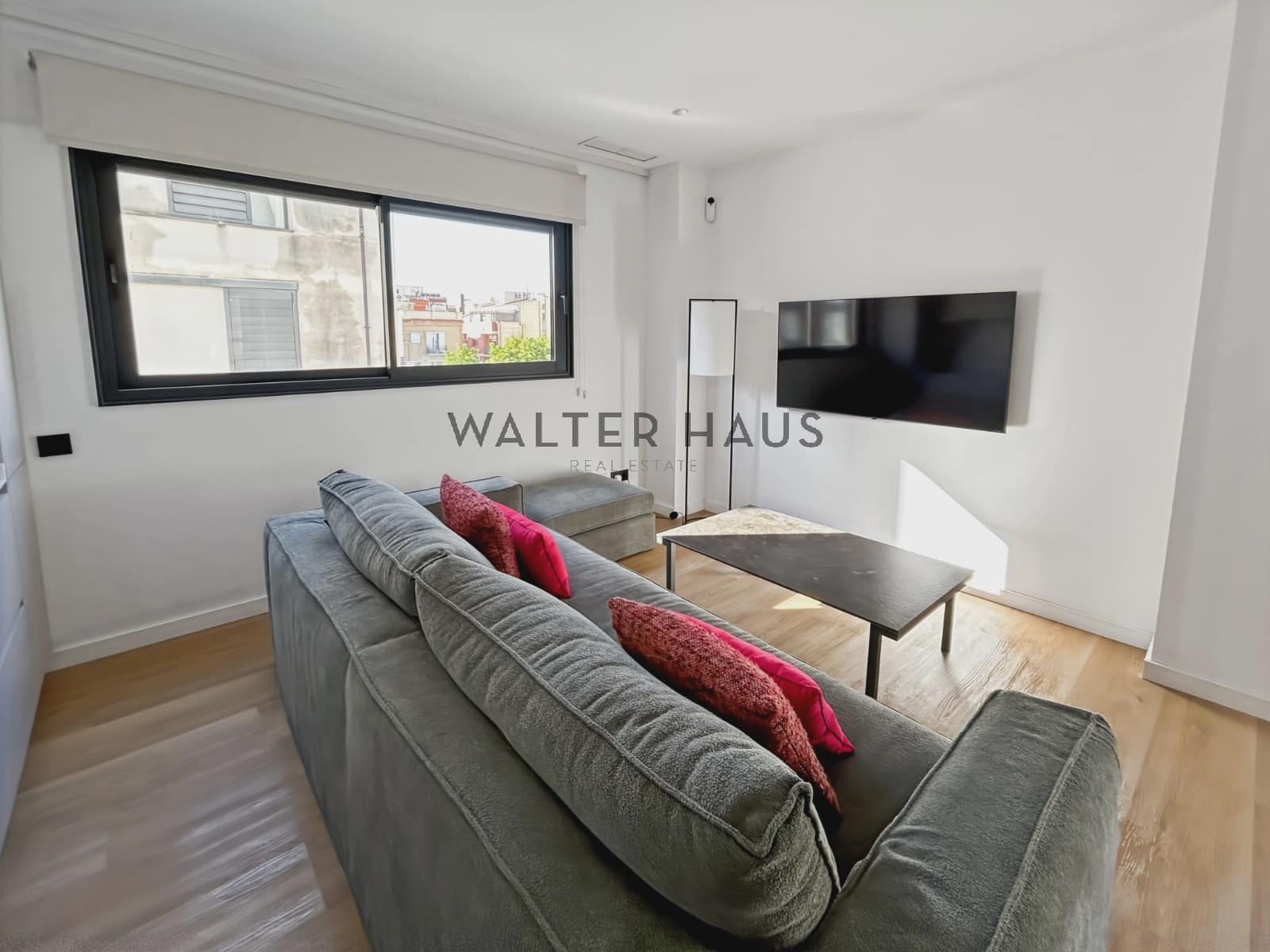 2 soverom Leilighet til leie i Barcelona by med svømmebasseng - € 3 950 (Ref: 8695831)