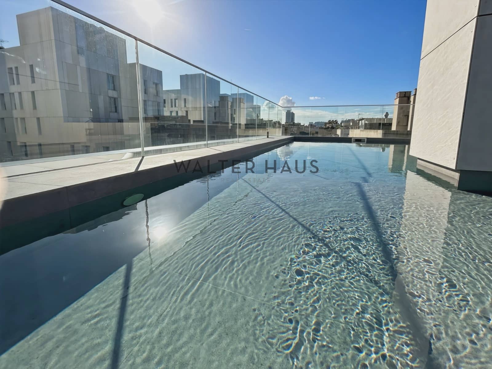 2 soverom Leilighet til leie i Barcelona by med svømmebasseng - € 3 950 (Ref: 8695831)