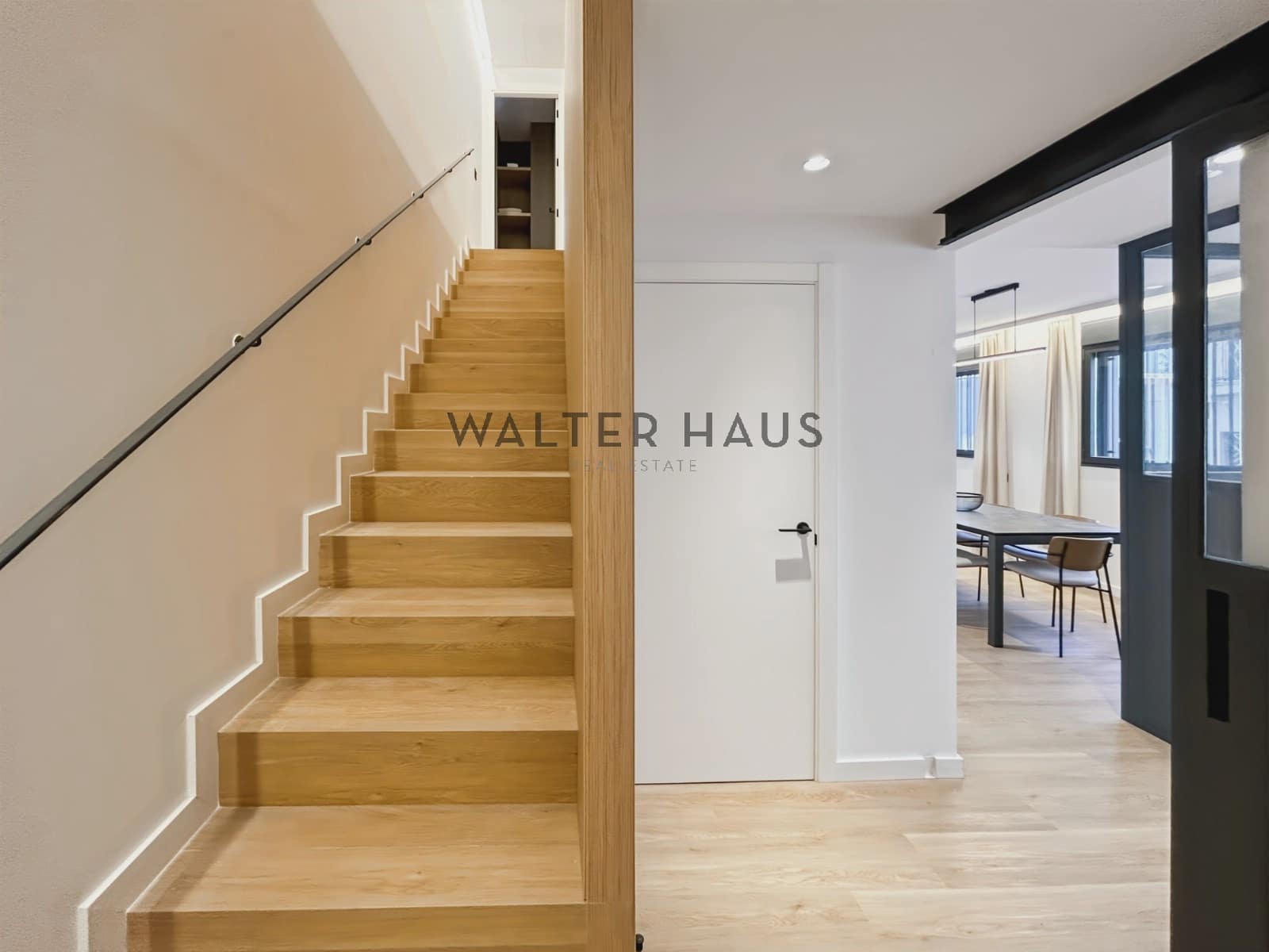 3 soveværelse Lejlighed til leje i Barcelona by med swimmingpool - € 4.700 (Ref: 8697216)