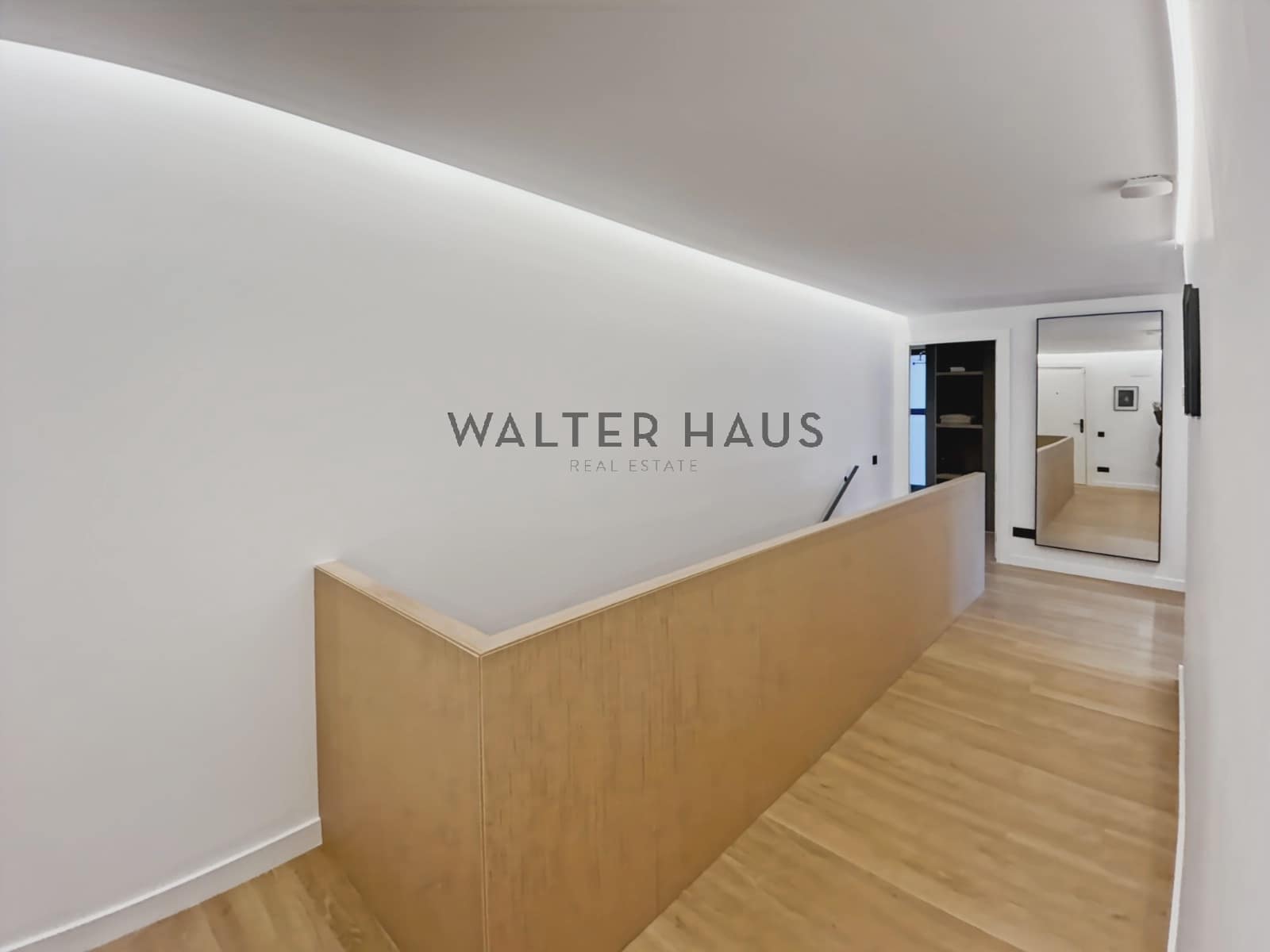 3 soveværelse Lejlighed til leje i Barcelona by med swimmingpool - € 4.700 (Ref: 8697216)