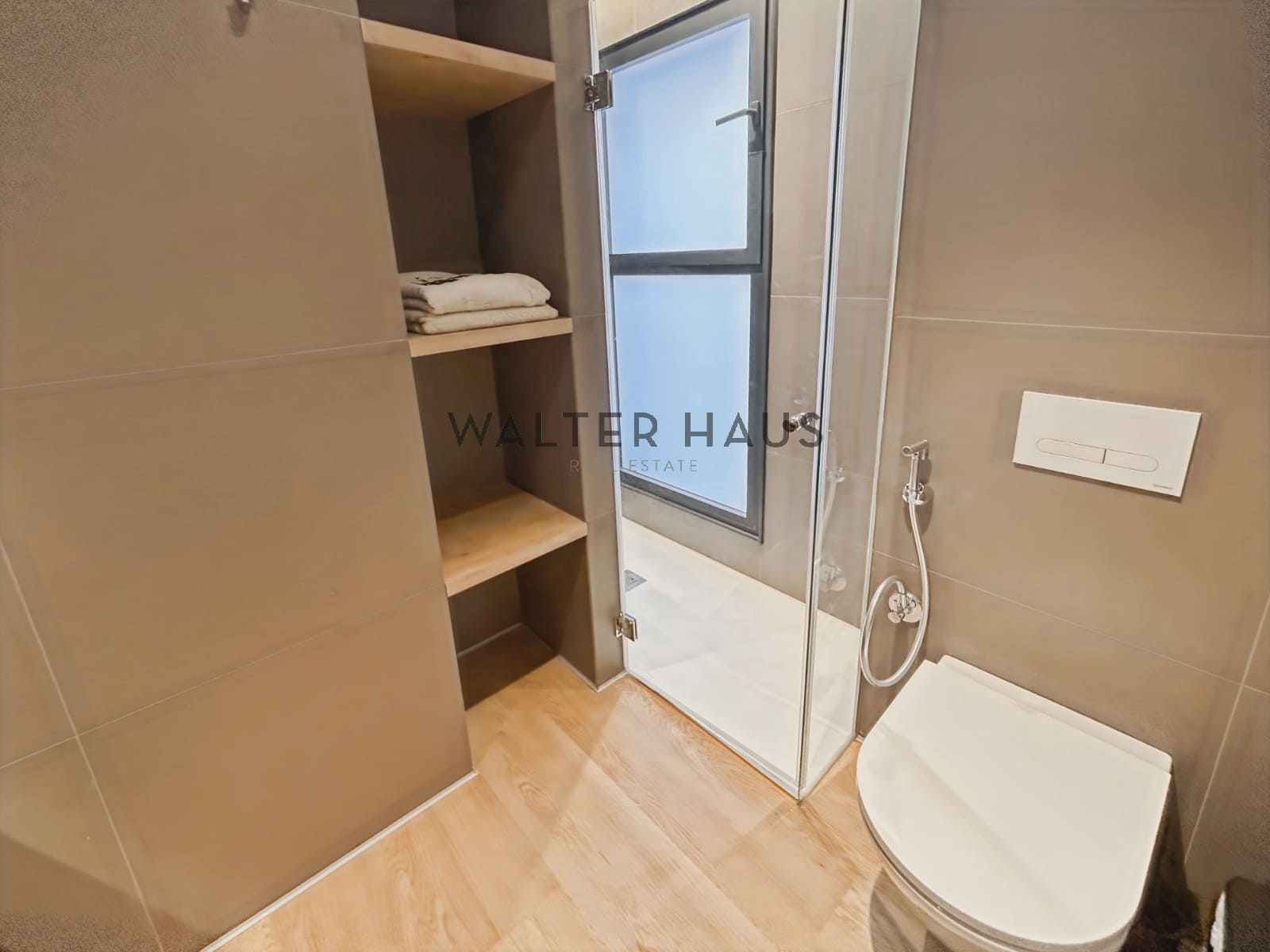 3 soveværelse Lejlighed til leje i Barcelona by med swimmingpool - € 4.700 (Ref: 8697216)