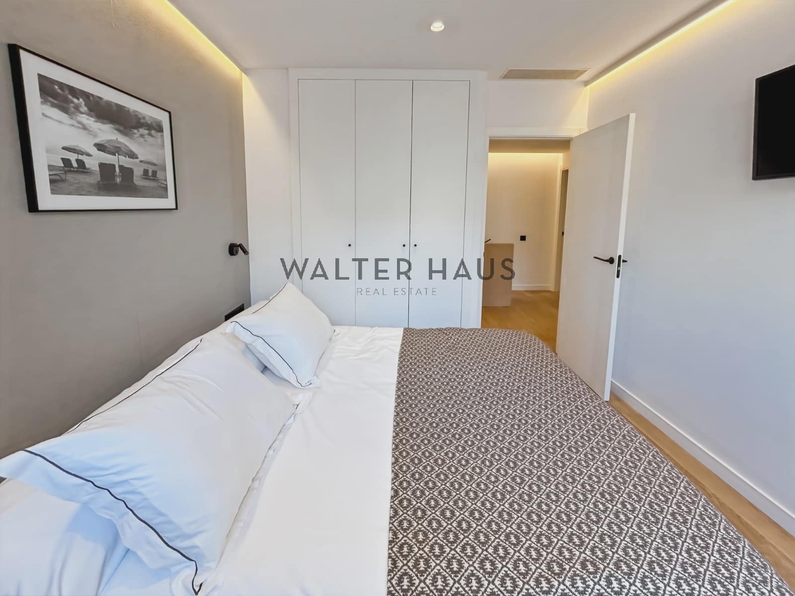 3 soveværelse Lejlighed til leje i Barcelona by med swimmingpool - € 4.700 (Ref: 8697216)